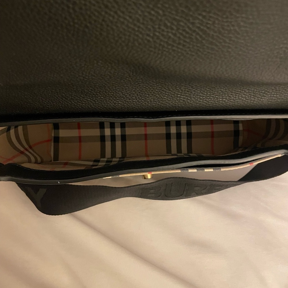 Burberry Note Bag and Wallet - Picture 9 of 14
